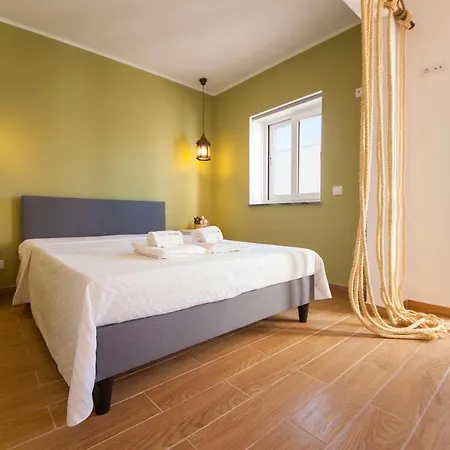 Tamar Apartment *